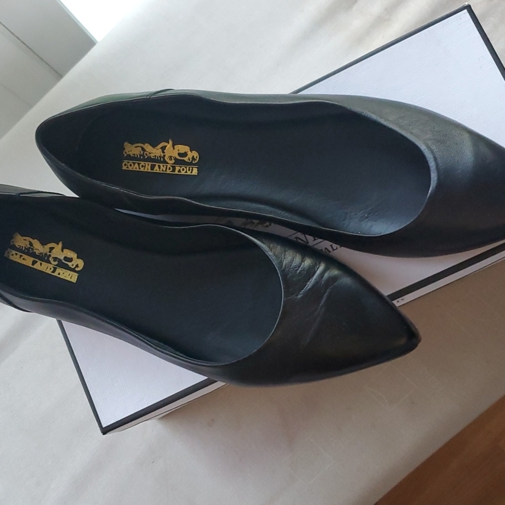 Coach flats